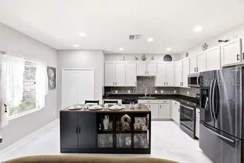 2825 Running Brook Circle, Kissimmee FL - photo 13 of 34
