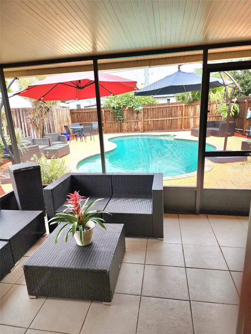 2 bedroom Single Family Residence at 1345 39th Street, Corsons Sub, St Petersburg — photo 2