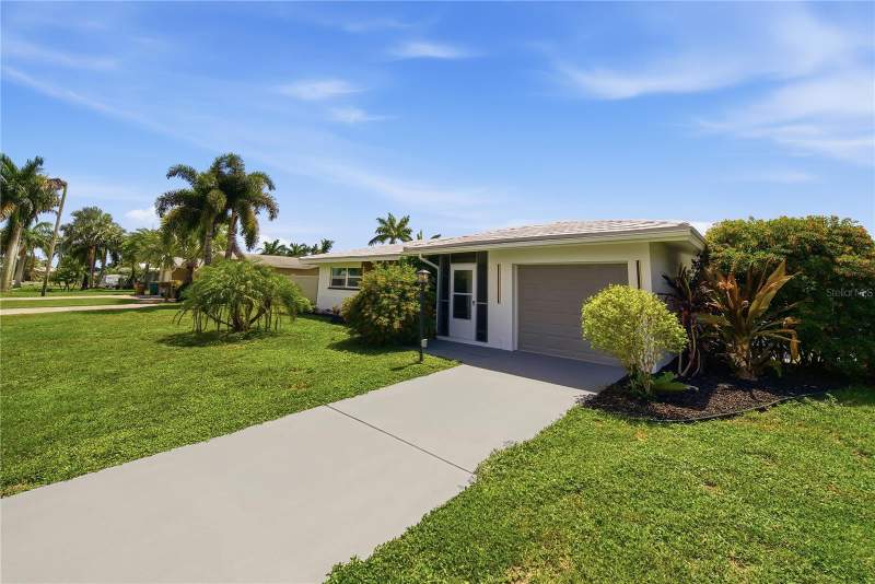 2 bedroom Single Family Residence at 3106 SE 18th Place, Cape Coral, Cape Coral — photo 4