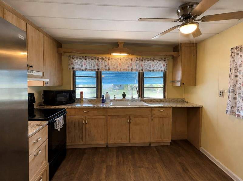 3 bedroom Mobile Home at 15423 Santa Fe Trl, Yale Retreat Add, Eustis — photo 4