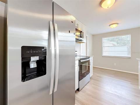 7606 Woodland Oaks Court, Tampa FL - photo 11 of 34