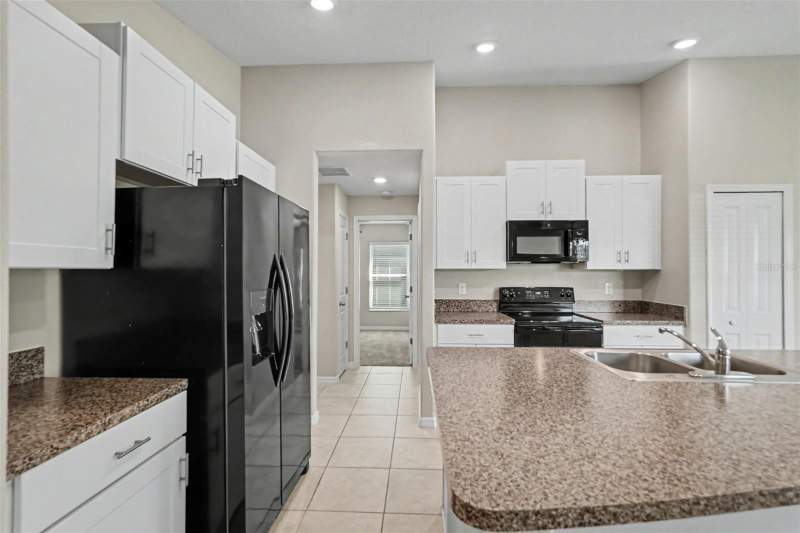 3 bedroom Single Family Residence at 7109 King Creek Drive, Cypress Mill Ph 2, Sun City Center — photo 5