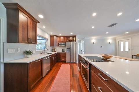 6101 37th Avenue, St Petersburg FL - photo 9 of 49