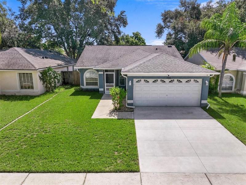3 bedroom Single Family Residence at 13616 Laraway Drive, Summerfield Village II Tr 5, Riverview — photo 2