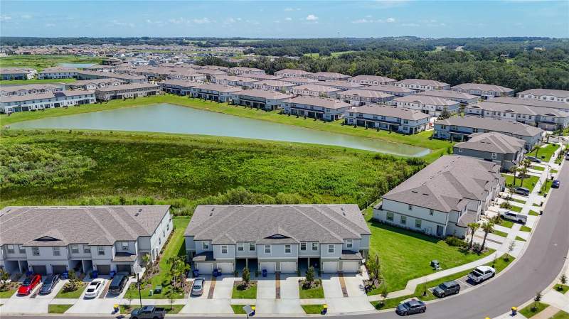 3 bedroom Townhouse at 32067 Spiceberry Street, Mirada Prcl 8C, San Antonio — photo 3