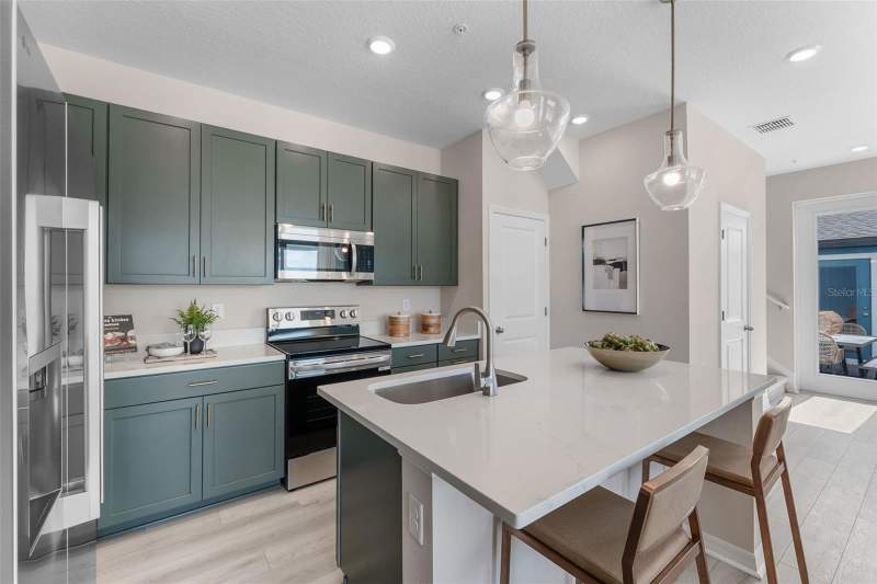 4 bedroom Townhouse at 723 Blissful Gardens Way, Eden Crest Townhomes, Apopka — photo 5