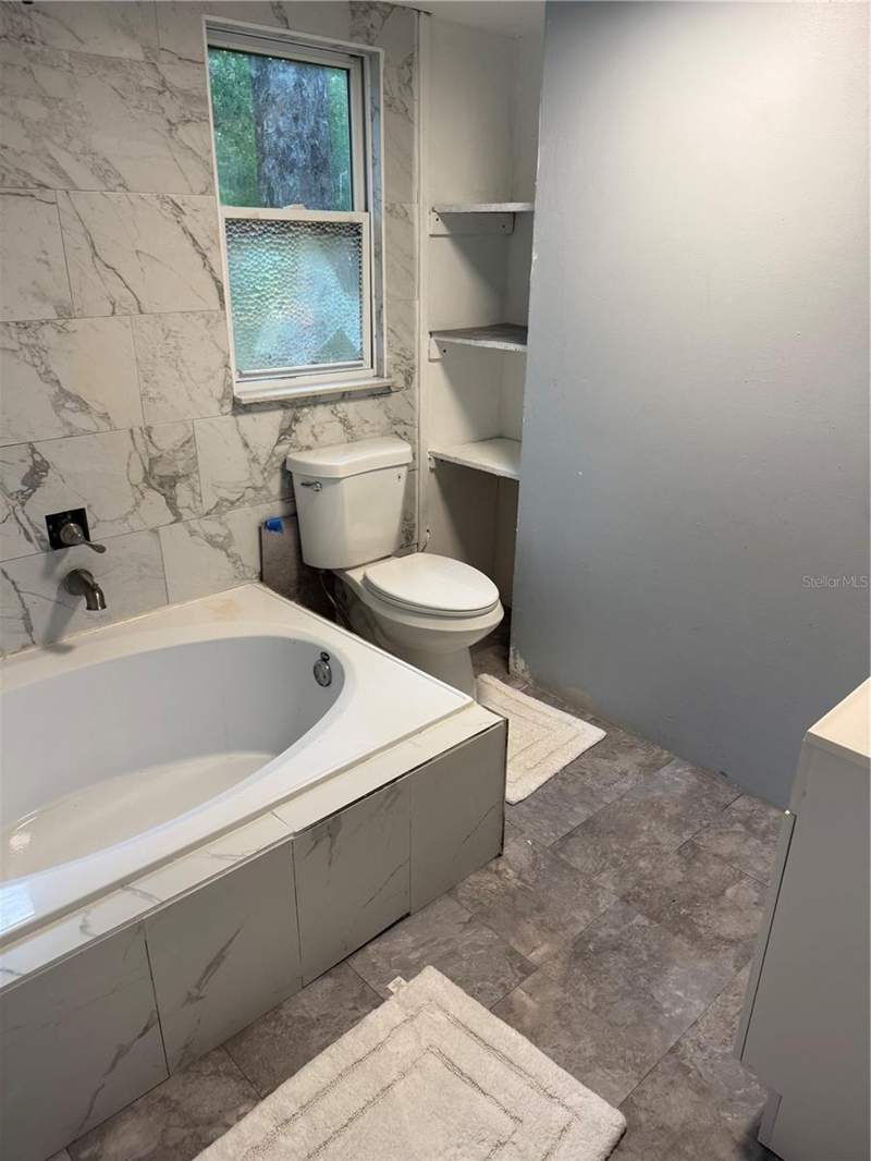 2 bedroom Mobile Home at 6905 Azlee Avenue, Anclote River Acres, New Port Richey — photo 5