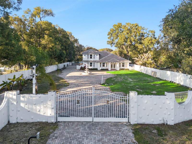 4 bedroom Single Family Residence at 20 REWIS STREET, RUBEN KEGLERS SUB, OCOEE — photo 2