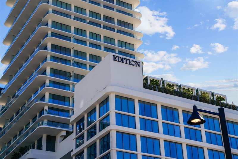 2 bedroom Condo - Hotel at 1000 Water Street #1002, 1000 Water Street Condominium, Tampa — photo 1
