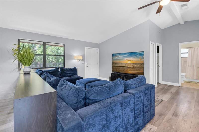 4 bedroom Single Family Residence at 15590 59th Street, Four Pines, Clearwater — photo 3