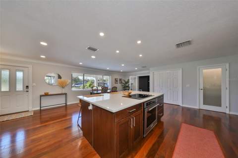 6101 37th Avenue, St Petersburg FL - photo 12 of 49