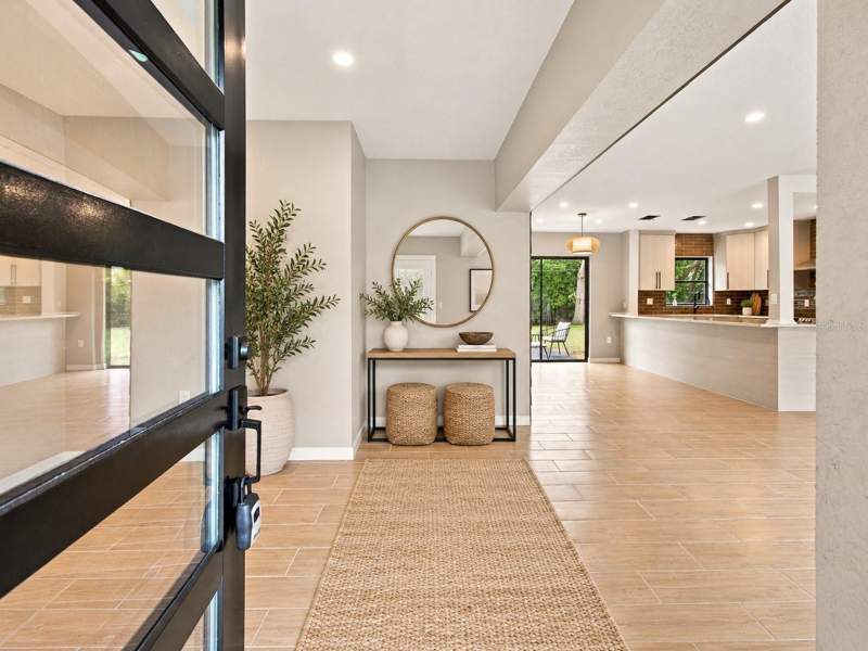 3 bedroom Single Family Residence at 2003 75th Way, Jungle Country Club 4th Add, St Petersburg — photo 3