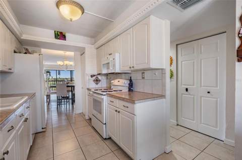 2900 Cove Cay Drive #7B, Clearwater FL - photo 24 of 37
