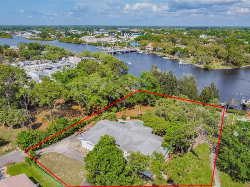 3 bedroom Single Family Residence at 425 Craig Drive, Lake Butler Villa Cos Sub, Tarpon Springs — photo 3