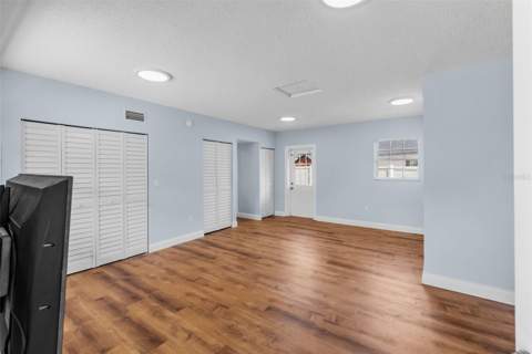 7002 Applewood Court, Tampa FL - photo 21 of 66