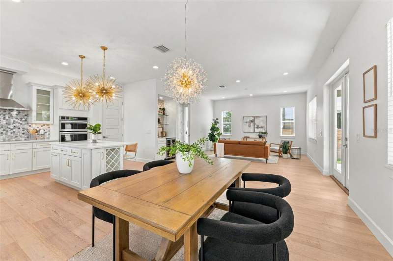 4 bedroom Single Family Residence at 3310 W Wyoming Avenue, Wyoming Estates, Tampa — photo 4