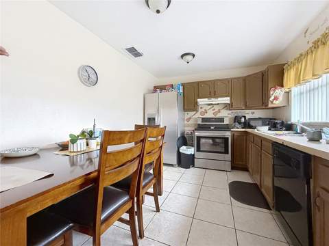 522-524 Imperial Place, Kissimmee FL - photo 18 of 32