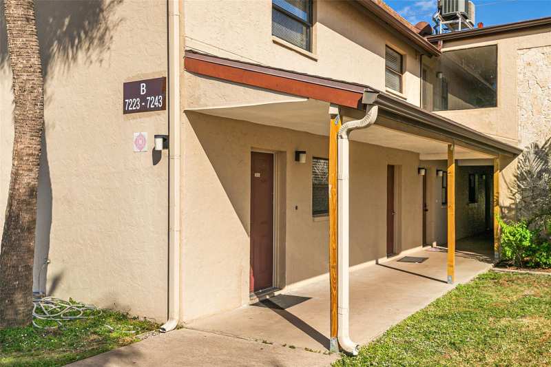 2 bedroom Condominium at 7223 Cloister Drive #111, Gulf Gate Gardens, Sarasota — photo 1