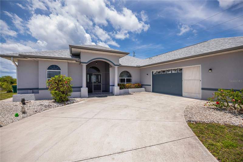 3 bedroom Single Family Residence at 15400 Alcove Circle, Port Charlotte Sec 093, Port Charlotte — photo 2