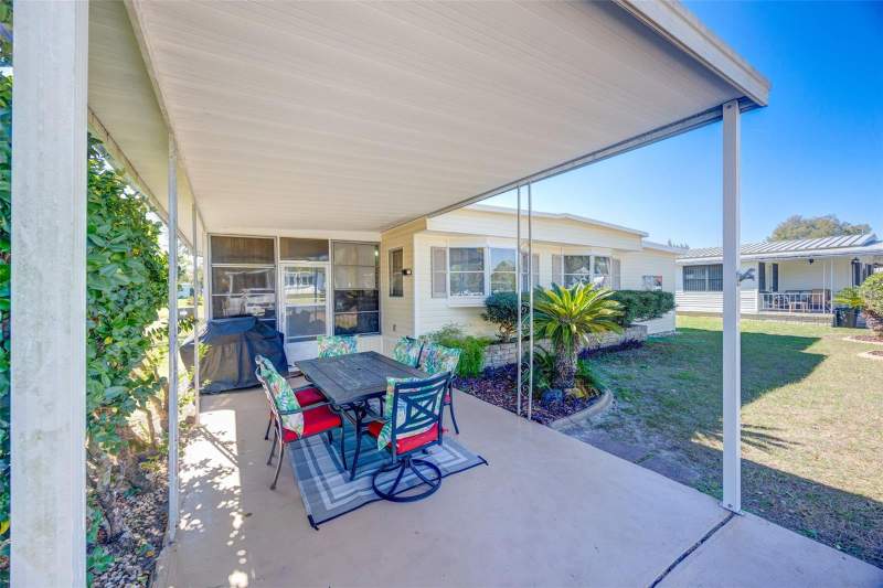 2 bedroom Mobile Home at 7387 Western Circle Drive, High Point Mh Sub, Brooksville — photo 2