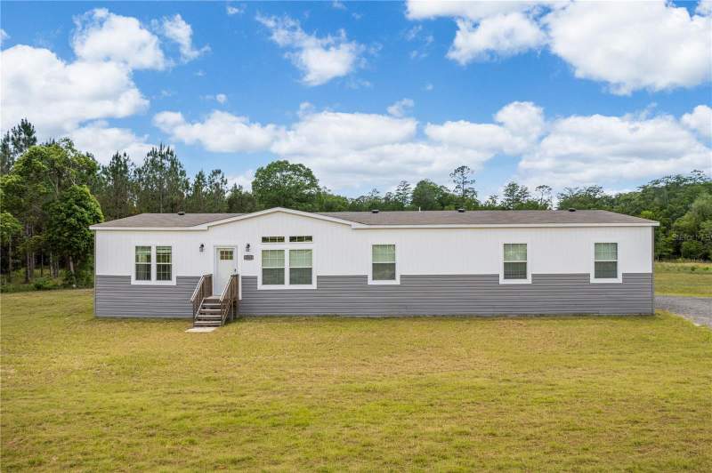 4 bedroom Manufactured Home at 2362 NE County Road 1469, Hawthorne, Hawthorne — photo 2