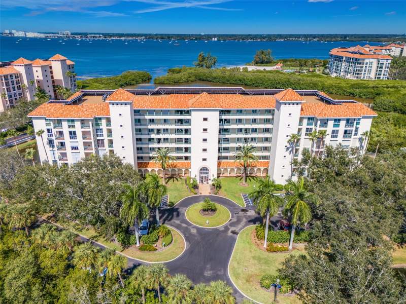 Osprey Pointe At Dolphin