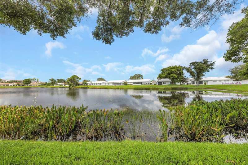 2 bedroom Single Family Residence at 9110 40th Way, Mainlands Of Tamarac By The Gulf Unit 5 Ph 2 Condo, Pinellas Park — photo 1