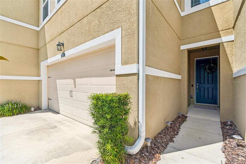 3 bedroom Townhouse at 17852 Althea Blue Place, Lakeshore Preserve, Lutz — photo 3
