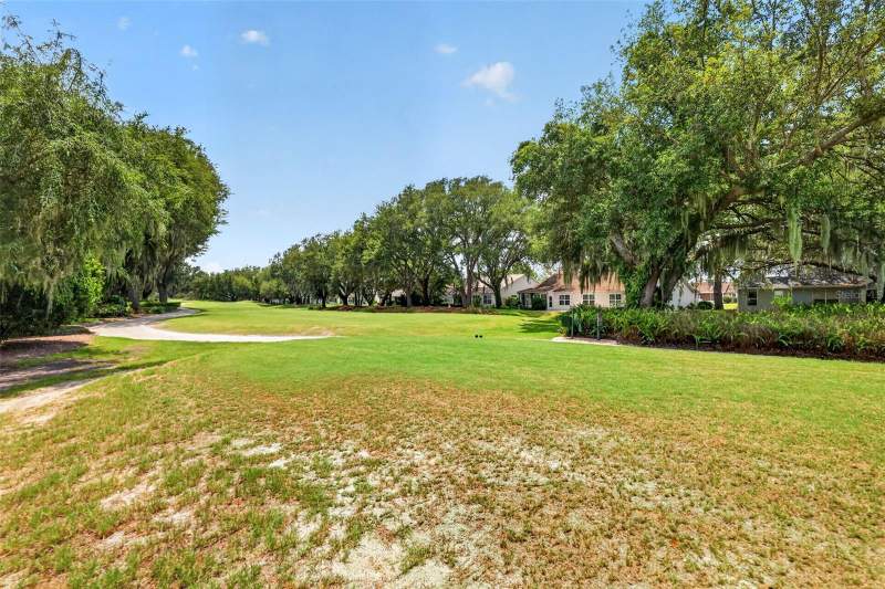 3 bedroom Single Family Residence at 542 Loma Paseo Drive, The Villages, The Villages — photo 2