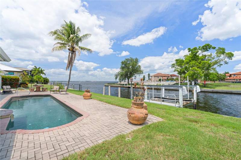 3 bedroom Single Family Residence at 2211 Palm Tree Drive, Punta Gorda Isles Sec 04, Punta Gorda — photo 4