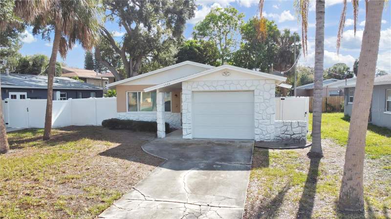 3 bedroom Single Family Residence at 1750 MONTANA AVENUE, SHOREACRES CENTER, ST PETERSBURG — photo 3