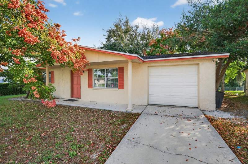 2 bedroom Single Family Residence at 10102 Glen Moor Lane, Regency Park, Port Richey — photo 4