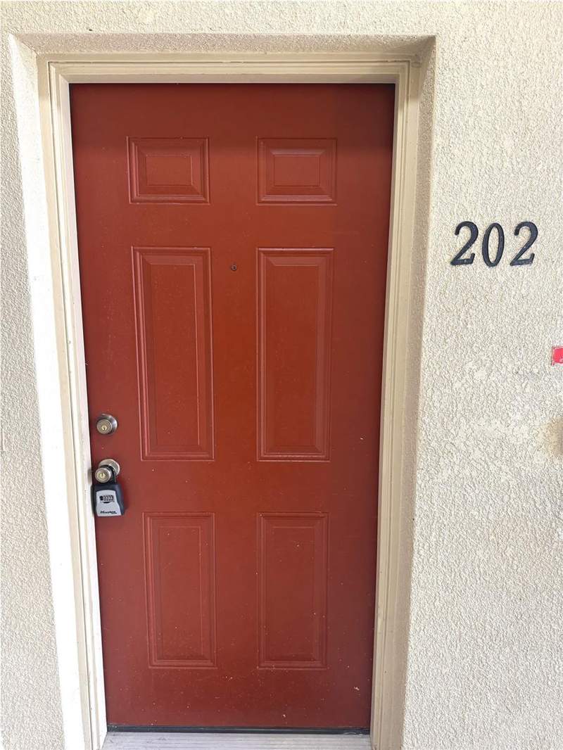 3 bedroom Condominium at 9621 Lakedale Way #202, Villages Of Bloomingdale Condo, Riverview — photo 2