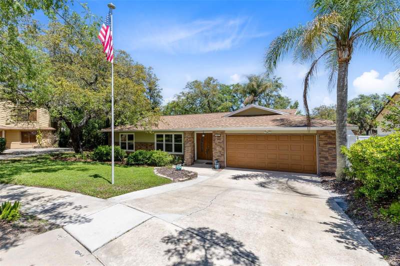 4 bedroom Single Family Residence at 2611 Tamera Court, Wekiva Sec 03, Apopka — photo 2