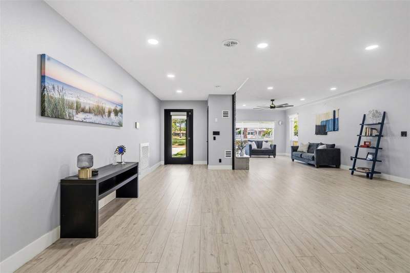 4 bedroom Single Family Residence at 6228 7th Avenue, Eagle Crest, St Petersburg — photo 4