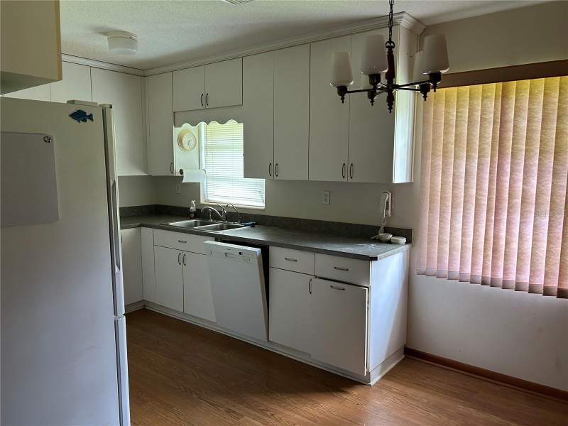 2 bedroom Single Family Residence at 24121 Armadillo Road, Astor Forest Campsites Unrec, Astor — photo 5
