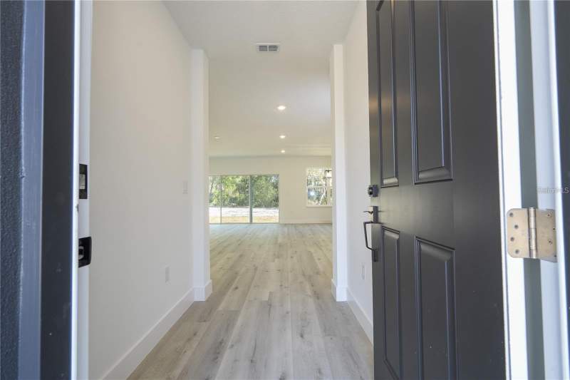 4 bedroom Single Family Residence at 42021 Tamarac Street, Royal Trails Unit 01, Eustis — photo 4