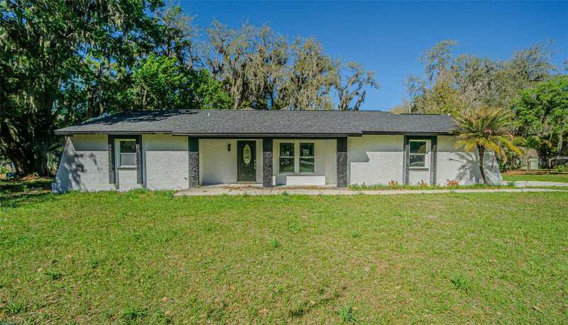 3 bedroom Single Family Residence at 8807 Overlook Drive, Lakeside Estates, Wesley Chapel — photo 1