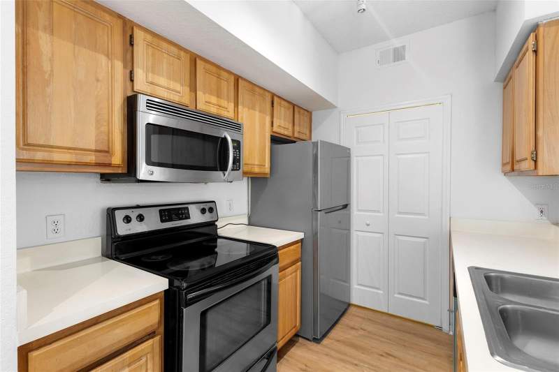 2 bedroom Condominium at 13037 Mulberry Park Drive #529, Plantation Park Private, Orlando — photo 5
