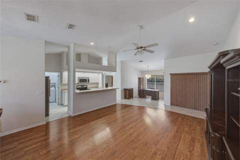 6232 Huntington Drive, Zephyrhills FL - photo 13 of 60