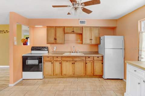 39038 Heath Drive, Zephyrhills FL - photo 12 of 29