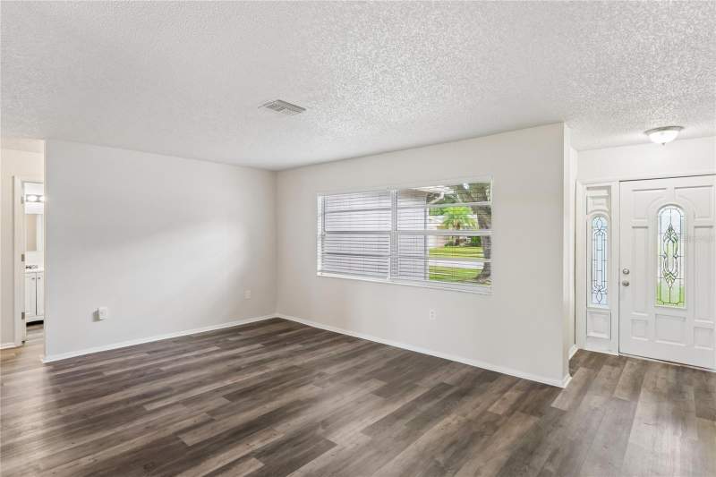 3 bedroom Single Family Residence at 10275 56th Street, Pine Haven II, Pinellas Park — photo 4