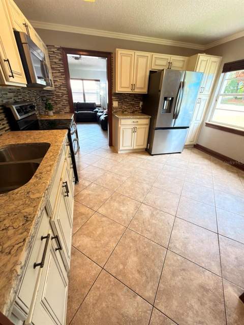 1150 Magnolia Drive, Altamonte Springs FL - photo 10 of 26