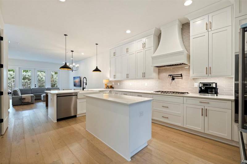 3 bedroom Townhouse at 410 S Habana Avenue #1, Azeele, Tampa — photo 2