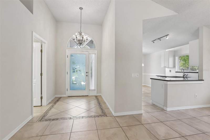 3 bedroom Single Family Residence at 10216 Charleston Corner Road, Meadow Brook Unit 1, Tampa — photo 2