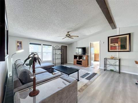 13426 Palm Drive, Astatula FL - photo 9 of 38