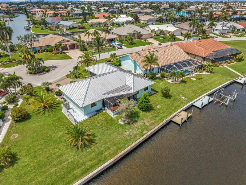 3 bedroom Single Family Residence at 704 Bimini Lane, Punta Gorda Isles Sec 11, Punta Gorda — photo 3