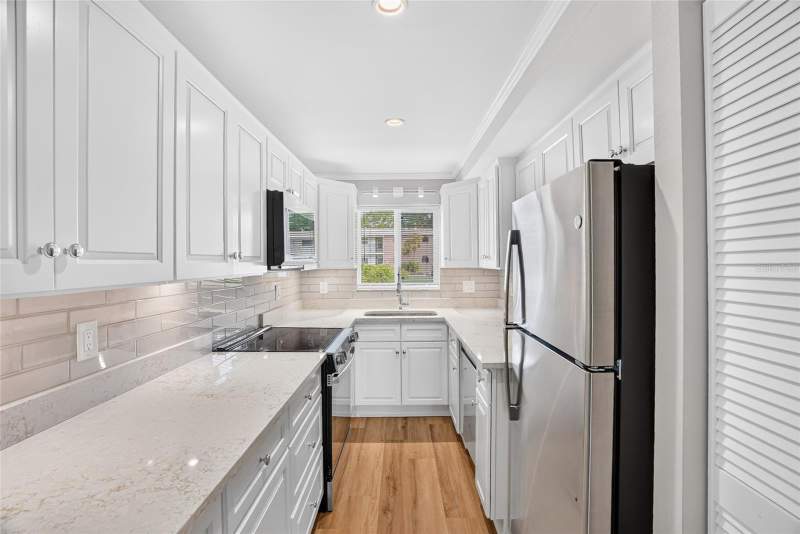 2 bedroom Condominium at 4570 Overlook Drive #175, Lake Overlook Apts, St Petersburg — photo 4