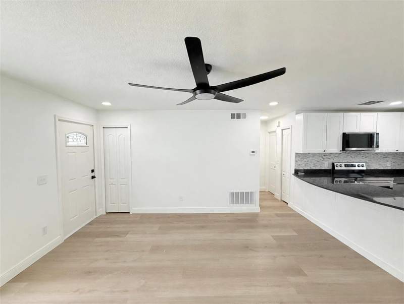 4 bedroom Single Family Residence at 4058 Luan Drive, Lake Sparling Heights, Orlando — photo 5