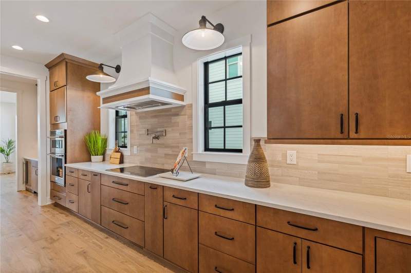 4 bedroom Single Family Residence at 220 90TH AVENUE, SUN PLAZA ISLES, ST PETERSBURG — photo 4